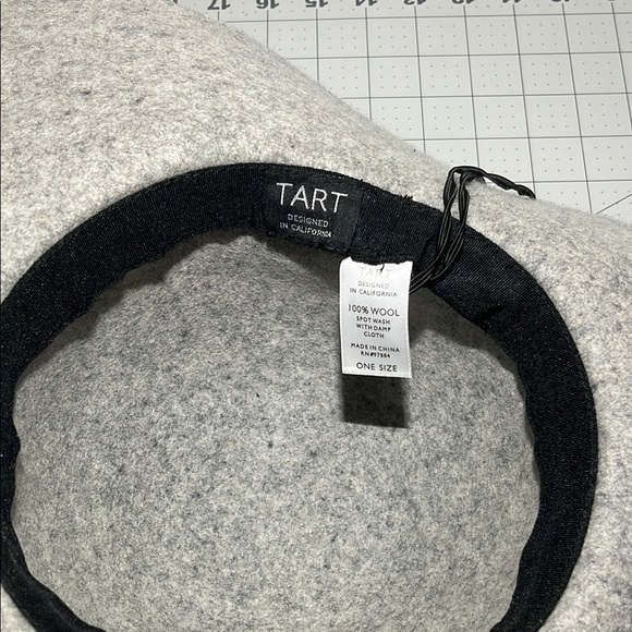 Tart Gray Wide Brim Hat Accessories - Picture 3 of 4